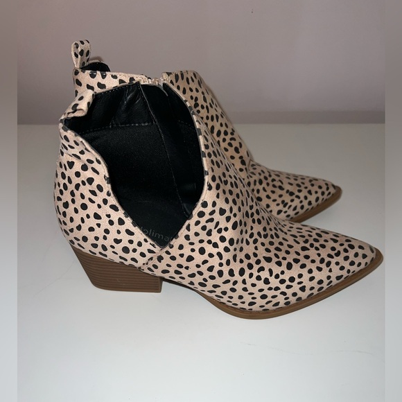 Joli Jolimall Zip Cutout Animal Print Ankle Booties Size 7 - Picture 3 of 7